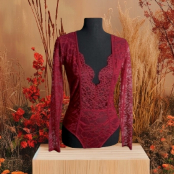 Victoria's Secret V-Neck Long Sleeve Bodysuit - Picture 1 of 10